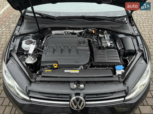 Чорний Фольксваген Гольф, об'ємом двигуна 2 л та пробігом 221 тис. км за 17900 $, фото 70 на Automoto.ua