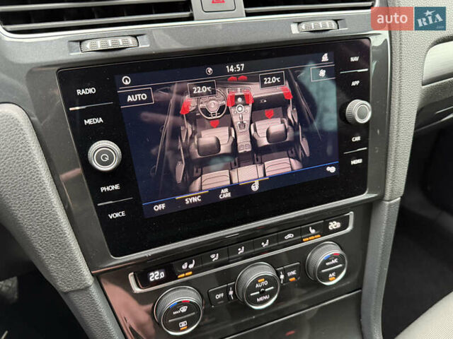 Чорний Фольксваген Гольф, об'ємом двигуна 2 л та пробігом 221 тис. км за 17900 $, фото 55 на Automoto.ua