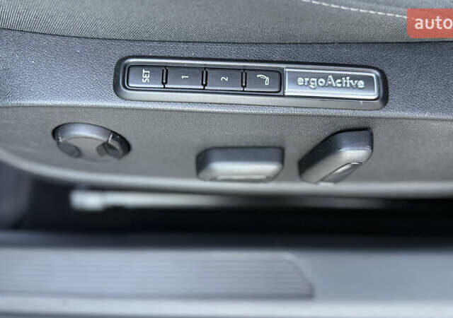 Черный Фольксваген Гольф, объемом двигателя 2 л и пробегом 210 тыс. км за 20900 $, фото 14 на Automoto.ua