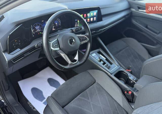 Черный Фольксваген Гольф, объемом двигателя 2 л и пробегом 210 тыс. км за 20900 $, фото 13 на Automoto.ua