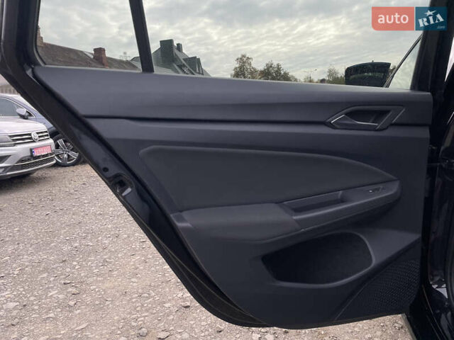 Чорний Фольксваген Гольф, об'ємом двигуна 2 л та пробігом 157 тис. км за 22029 $, фото 31 на Automoto.ua