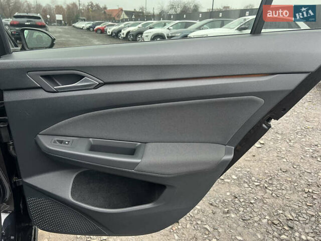 Черный Фольксваген Гольф, объемом двигателя 2 л и пробегом 157 тыс. км за 21806 $, фото 39 на Automoto.ua