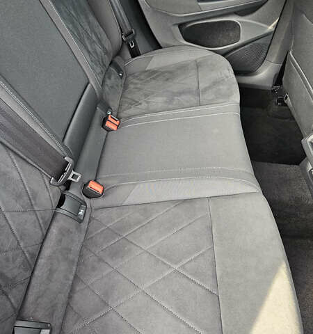 Черный Фольксваген Гольф, объемом двигателя 2 л и пробегом 162 тыс. км за 23200 $, фото 20 на Automoto.ua