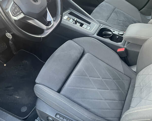 Черный Фольксваген Гольф, объемом двигателя 2 л и пробегом 162 тыс. км за 23200 $, фото 18 на Automoto.ua