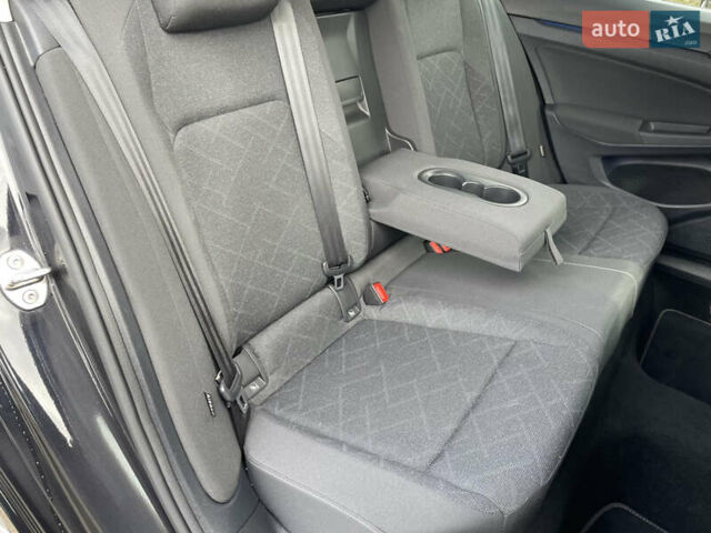 Чорний Фольксваген Гольф, об'ємом двигуна 2 л та пробігом 157 тис. км за 22029 $, фото 37 на Automoto.ua