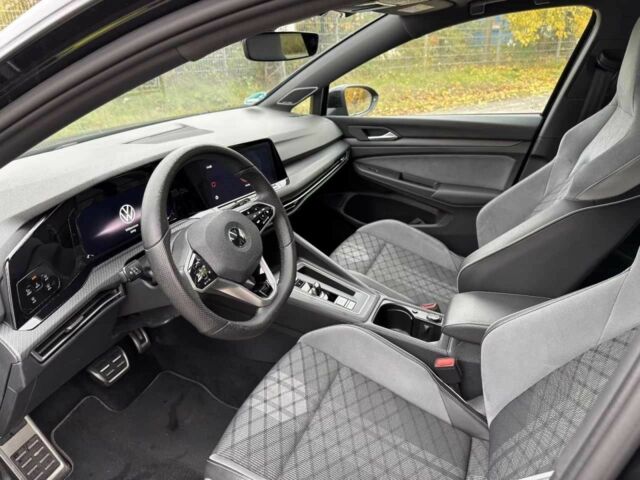 Черный Фольксваген Гольф, объемом двигателя 1.5 л и пробегом 45 тыс. км за 19000 $, фото 4 на Automoto.ua