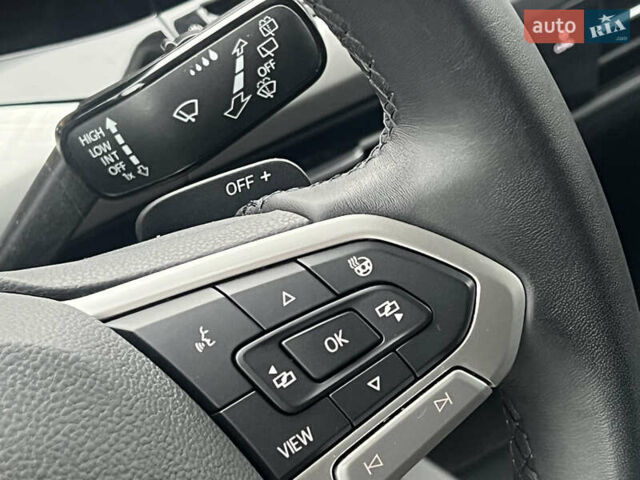 Черный Фольксваген Гольф, объемом двигателя 2 л и пробегом 157 тыс. км за 21806 $, фото 51 на Automoto.ua