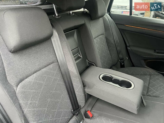 Черный Фольксваген Гольф, объемом двигателя 2 л и пробегом 157 тыс. км за 21806 $, фото 38 на Automoto.ua