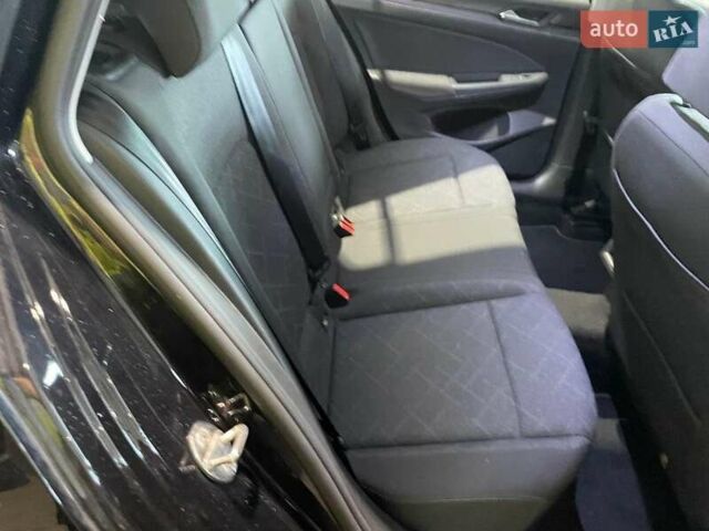 Черный Фольксваген Гольф, объемом двигателя 1.97 л и пробегом 217 тыс. км за 19000 $, фото 12 на Automoto.ua