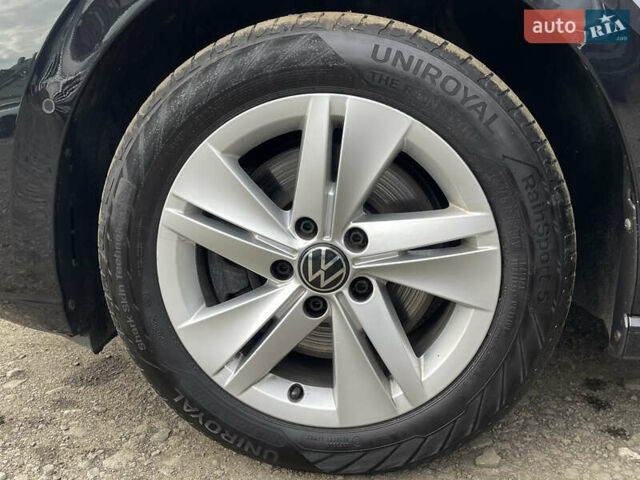 Чорний Фольксваген Гольф, об'ємом двигуна 2 л та пробігом 157 тис. км за 22029 $, фото 17 на Automoto.ua