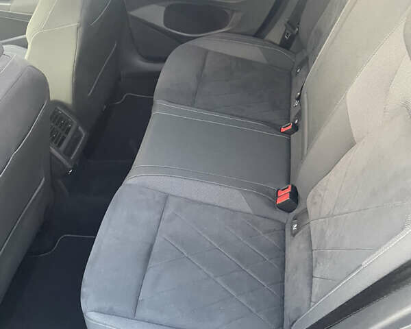 Черный Фольксваген Гольф, объемом двигателя 2 л и пробегом 162 тыс. км за 23200 $, фото 23 на Automoto.ua