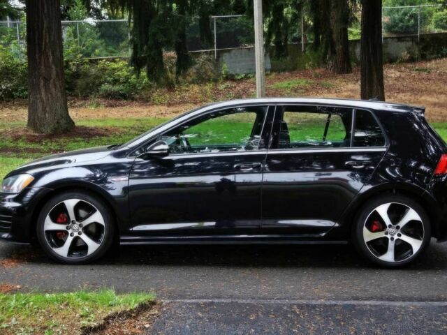 Черный Фольксваген Гольф, объемом двигателя 2 л и пробегом 79 тыс. км за 9500 $, фото 4 на Automoto.ua