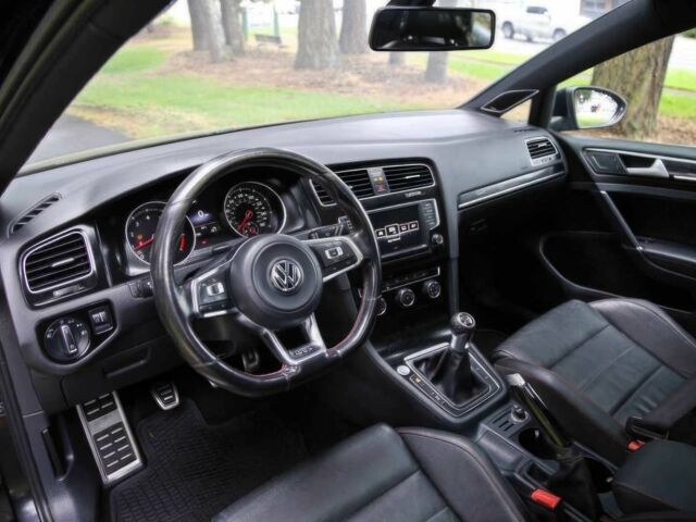 Черный Фольксваген Гольф, объемом двигателя 2 л и пробегом 79 тыс. км за 9500 $, фото 7 на Automoto.ua