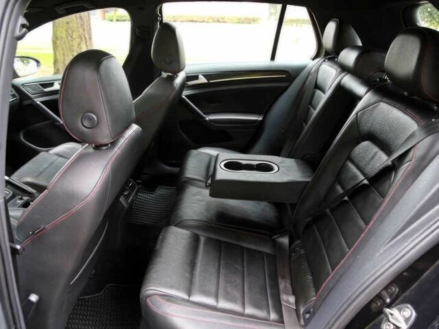 Черный Фольксваген Гольф, объемом двигателя 2 л и пробегом 79 тыс. км за 9500 $, фото 9 на Automoto.ua