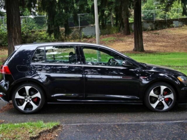 Черный Фольксваген Гольф, объемом двигателя 2 л и пробегом 79 тыс. км за 9500 $, фото 3 на Automoto.ua