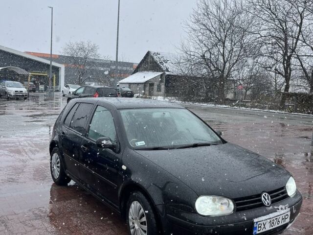 Черный Фольксваген Гольф, объемом двигателя 1.6 л и пробегом 260 тыс. км за 4200 $, фото 1 на Automoto.ua