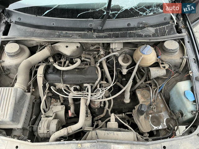 Фіолетовий Фольксваген Гольф, об'ємом двигуна 1.78 л та пробігом 70 тис. км за 1000 $, фото 2 на Automoto.ua