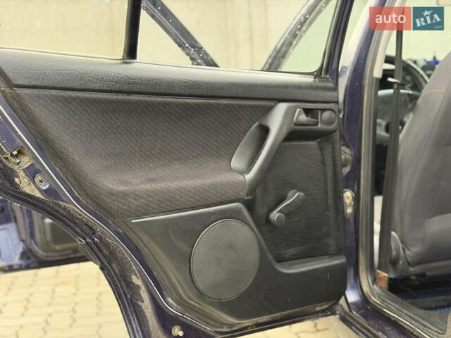 Фіолетовий Фольксваген Гольф, об'ємом двигуна 1.39 л та пробігом 333 тис. км за 2300 $, фото 18 на Automoto.ua