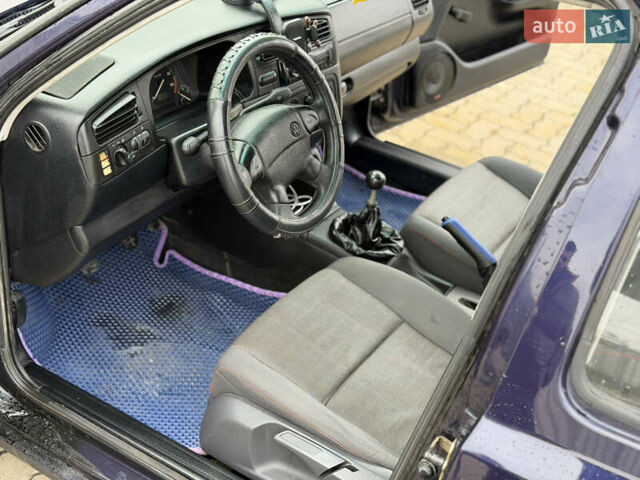 Фіолетовий Фольксваген Гольф, об'ємом двигуна 1.39 л та пробігом 333 тис. км за 2300 $, фото 19 на Automoto.ua