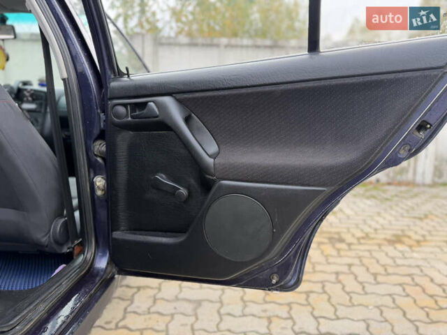 Фіолетовий Фольксваген Гольф, об'ємом двигуна 1.39 л та пробігом 333 тис. км за 2300 $, фото 28 на Automoto.ua