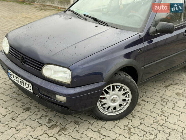 Фіолетовий Фольксваген Гольф, об'ємом двигуна 1.39 л та пробігом 333 тис. км за 2300 $, фото 4 на Automoto.ua