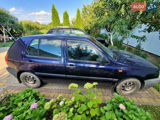 Фиолетовый Фольксваген Гольф, объемом двигателя 1.4 л и пробегом 300 тыс. км за 1500 $, фото 7 на Automoto.ua