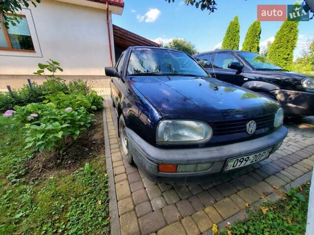 Фиолетовый Фольксваген Гольф, объемом двигателя 1.4 л и пробегом 300 тыс. км за 1500 $, фото 6 на Automoto.ua