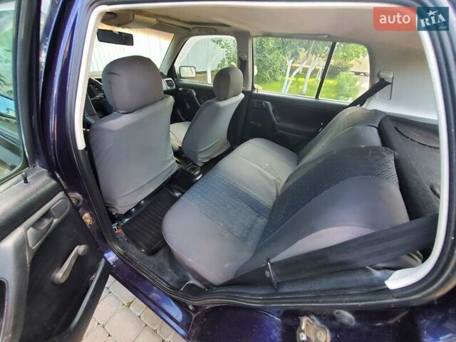 Фиолетовый Фольксваген Гольф, объемом двигателя 1.4 л и пробегом 300 тыс. км за 1500 $, фото 2 на Automoto.ua