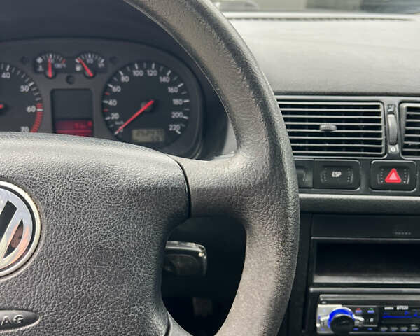 Фиолетовый Фольксваген Гольф, объемом двигателя 1.4 л и пробегом 253 тыс. км за 3599 $, фото 34 на Automoto.ua