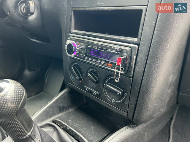 Фиолетовый Фольксваген Гольф, объемом двигателя 1.4 л и пробегом 253 тыс. км за 3599 $, фото 29 на Automoto.ua