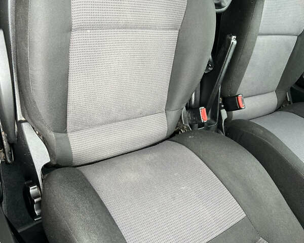 Фиолетовый Фольксваген Гольф, объемом двигателя 1.4 л и пробегом 253 тыс. км за 3599 $, фото 35 на Automoto.ua