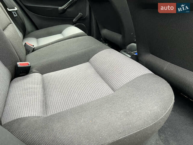 Фиолетовый Фольксваген Гольф, объемом двигателя 1.4 л и пробегом 253 тыс. км за 3599 $, фото 32 на Automoto.ua