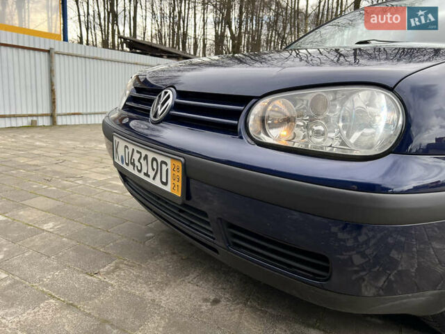 Фиолетовый Фольксваген Гольф, объемом двигателя 1.4 л и пробегом 253 тыс. км за 3599 $, фото 5 на Automoto.ua