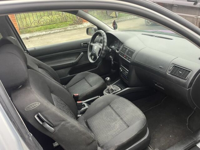 Фіолетовий Фольксваген Гольф, об'ємом двигуна 1.9 л та пробігом 431 тис. км за 1699 $, фото 10 на Automoto.ua