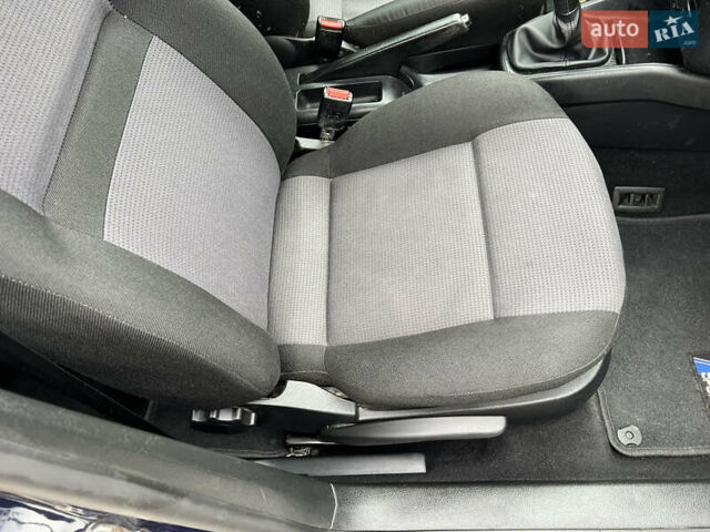 Фиолетовый Фольксваген Гольф, объемом двигателя 1.4 л и пробегом 253 тыс. км за 3599 $, фото 31 на Automoto.ua