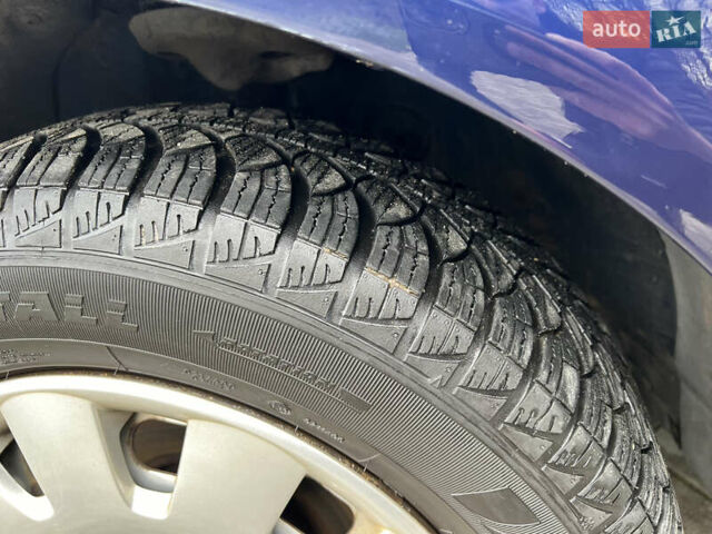 Фиолетовый Фольксваген Гольф, объемом двигателя 1.4 л и пробегом 253 тыс. км за 3599 $, фото 36 на Automoto.ua