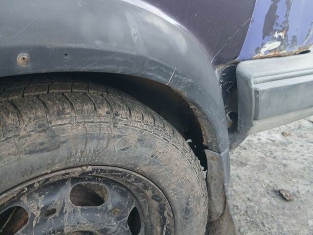 Фиолетовый Фольксваген Гольф, объемом двигателя 1.6 л и пробегом 333 тыс. км за 600 $, фото 5 на Automoto.ua