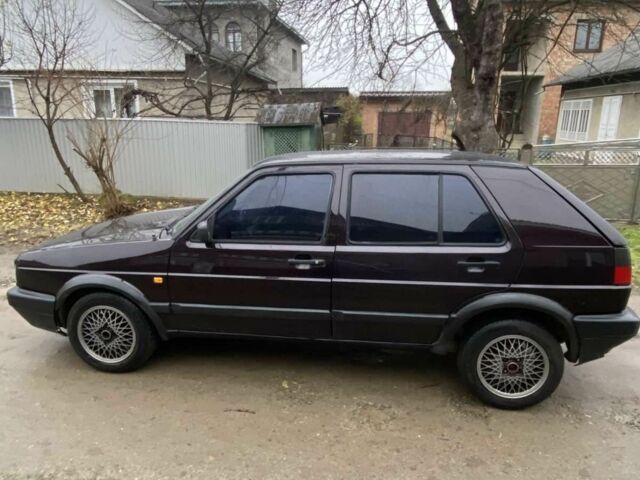 Фиолетовый Фольксваген Гольф, объемом двигателя 1.3 л и пробегом 280 тыс. км за 1050 $, фото 4 на Automoto.ua