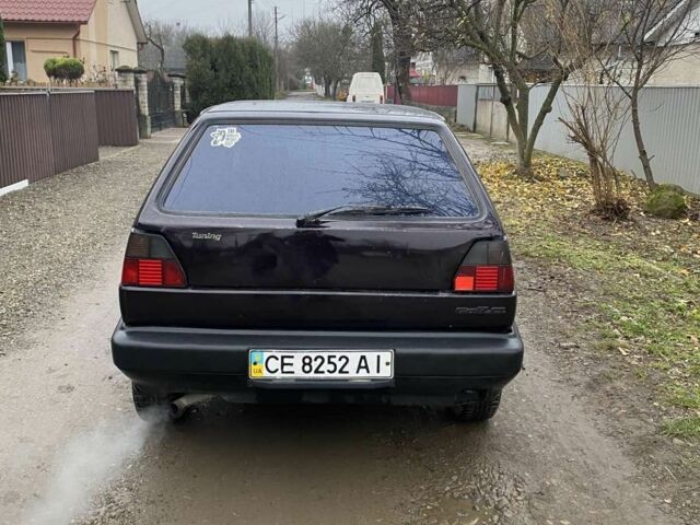 Фиолетовый Фольксваген Гольф, объемом двигателя 1.3 л и пробегом 280 тыс. км за 1050 $, фото 3 на Automoto.ua