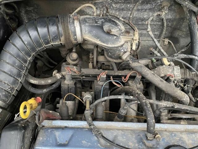 Фиолетовый Фольксваген Гольф, объемом двигателя 1.3 л и пробегом 280 тыс. км за 1050 $, фото 7 на Automoto.ua