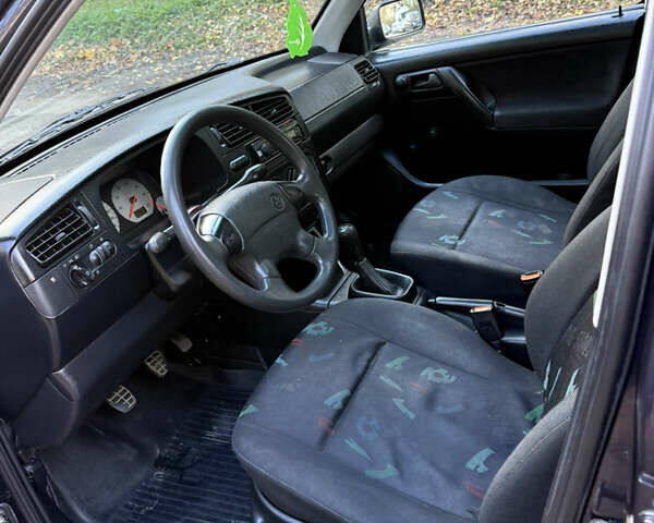 Фіолетовий Фольксваген Гольф, об'ємом двигуна 1.78 л та пробігом 400 тис. км за 1399 $, фото 22 на Automoto.ua