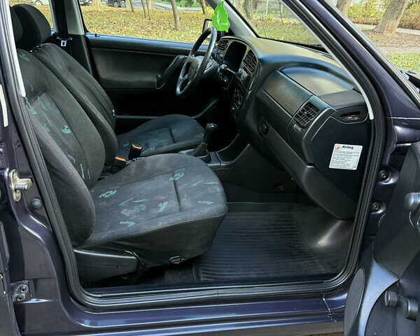 Фіолетовий Фольксваген Гольф, об'ємом двигуна 1.78 л та пробігом 400 тис. км за 1399 $, фото 16 на Automoto.ua