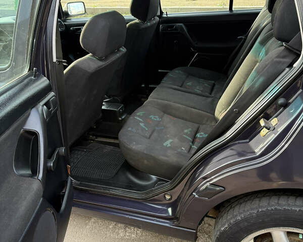 Фіолетовий Фольксваген Гольф, об'ємом двигуна 1.78 л та пробігом 400 тис. км за 1399 $, фото 25 на Automoto.ua