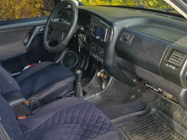 Фиолетовый Фольксваген Гольф, объемом двигателя 1.8 л и пробегом 420 тыс. км за 2458 $, фото 6 на Automoto.ua