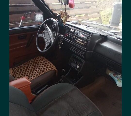 Коричневий Фольксваген Гольф, об'ємом двигуна 1.8 л та пробігом 400 тис. км за 250 $, фото 5 на Automoto.ua