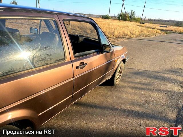 Коричневый Фольксваген Гольф, объемом двигателя 1.6 л и пробегом 200 тыс. км за 1350 $, фото 5 на Automoto.ua