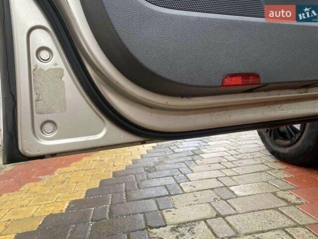 Коричневый Фольксваген Гольф, объемом двигателя 1.4 л и пробегом 310 тыс. км за 4000 $, фото 9 на Automoto.ua