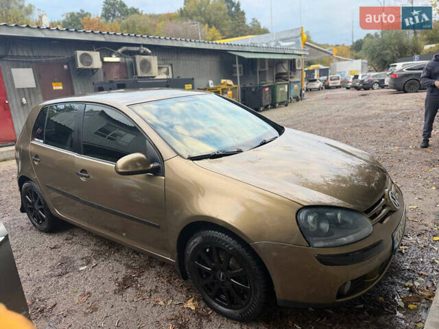 Коричневый Фольксваген Гольф, объемом двигателя 1.6 л и пробегом 265 тыс. км за 4200 $, фото 1 на Automoto.ua