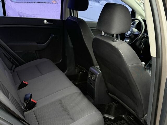 Коричневий Фольксваген Гольф, об'ємом двигуна 1.6 л та пробігом 252 тис. км за 7700 $, фото 5 на Automoto.ua