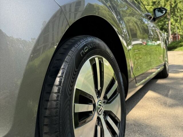 Коричневий Фольксваген Гольф, об'ємом двигуна 0 л та пробігом 178 тис. км за 8250 $, фото 13 на Automoto.ua